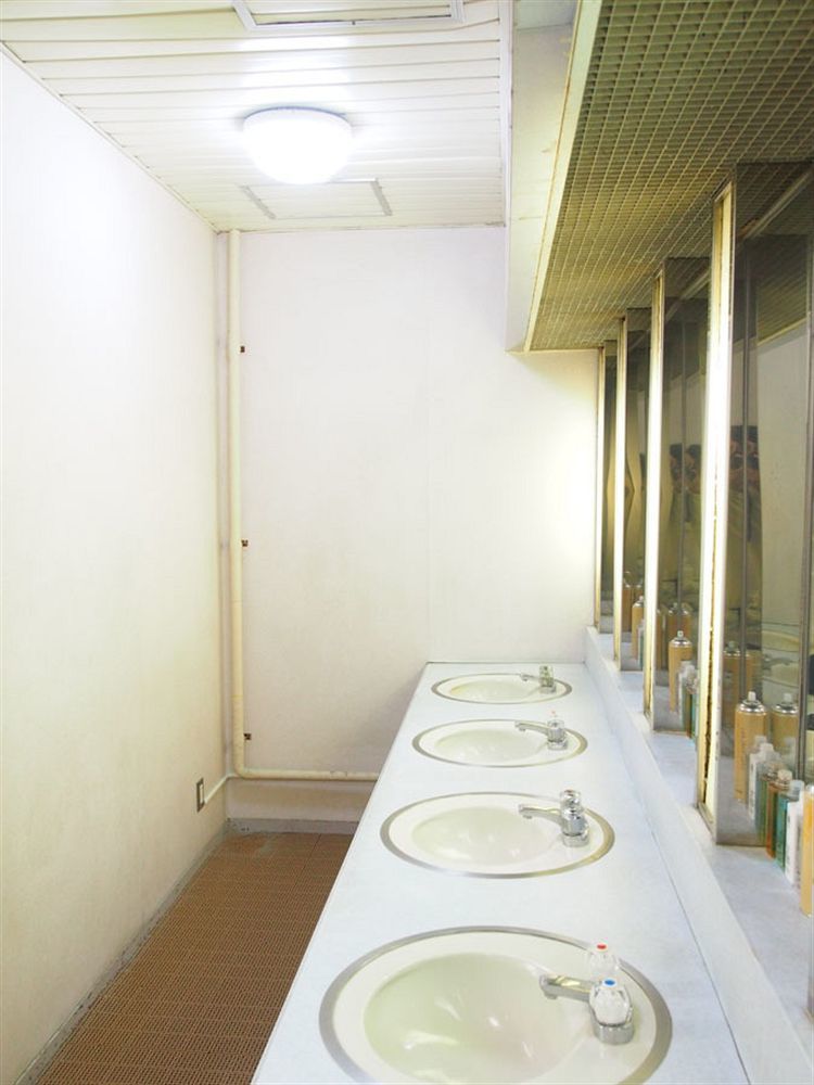 Ueno Station Hostel Oriental Ⅲ Tokio Buitenkant foto