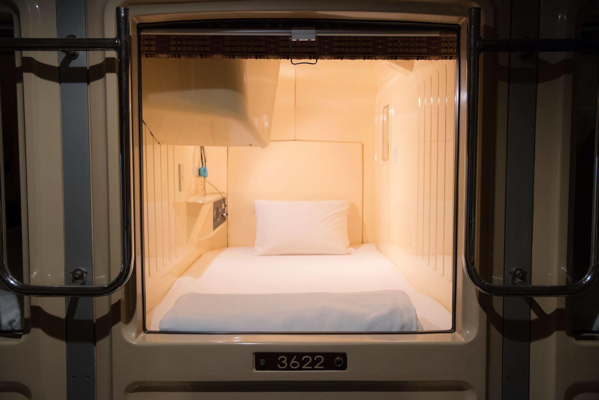 Ueno Station Hostel Oriental Ⅲ Tokio Buitenkant foto