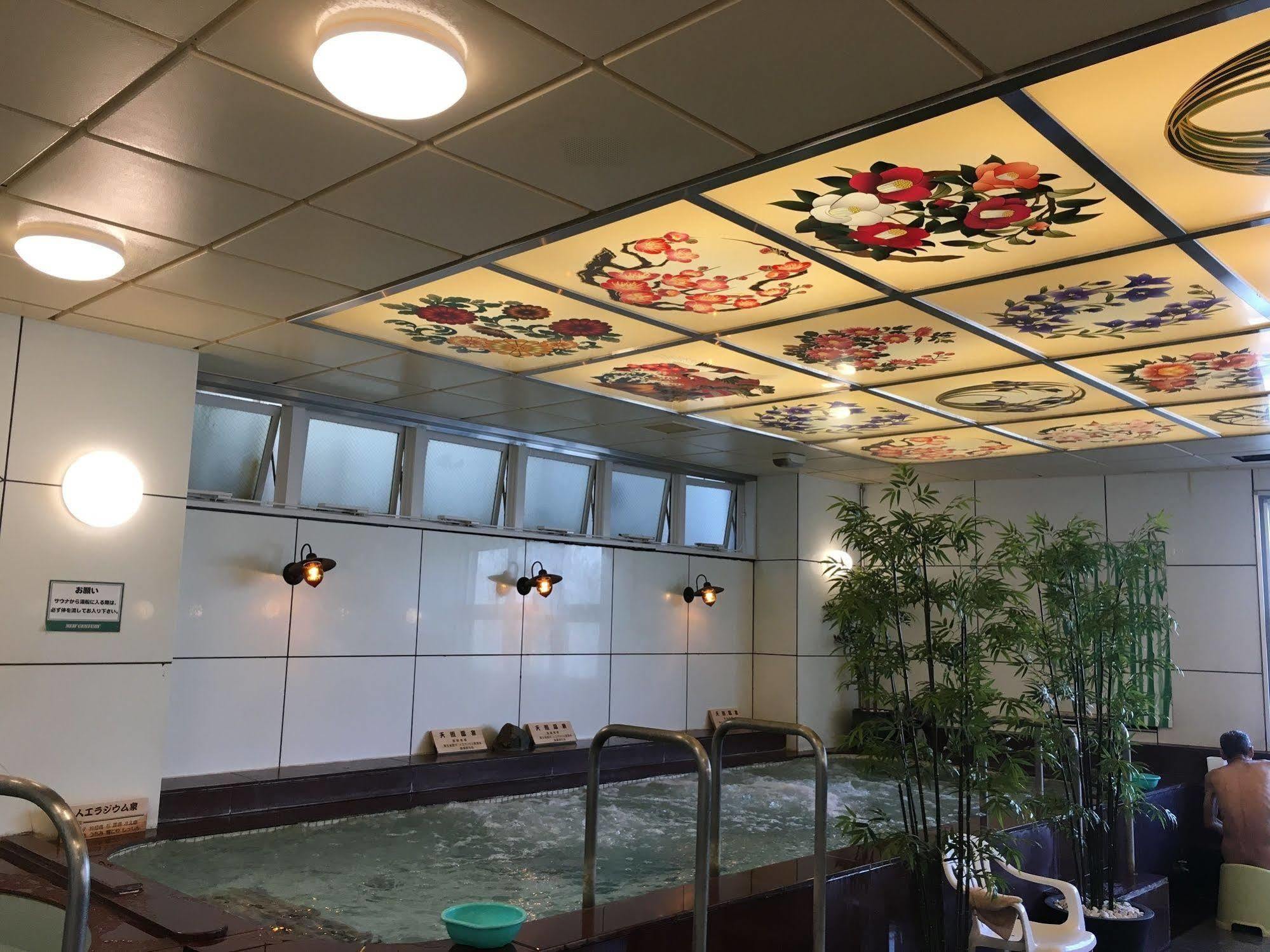 Ueno Station Hostel Oriental Ⅲ Tokio Buitenkant foto